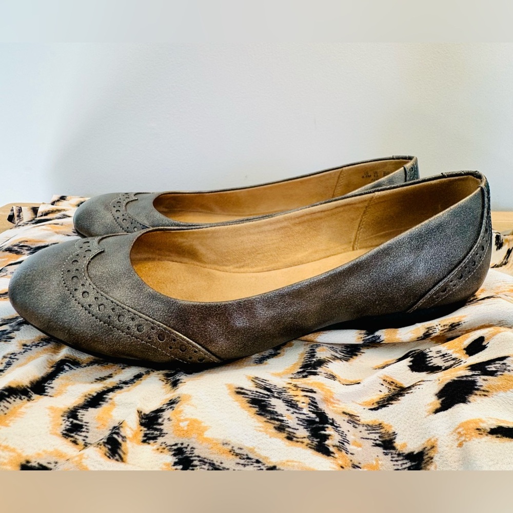 Gun metal gray brogue style flats